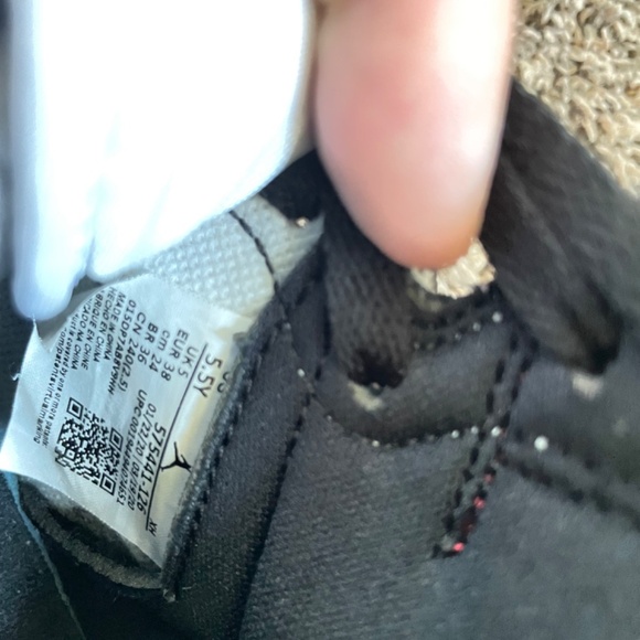 Jordan 4 - Picture 7 of 7